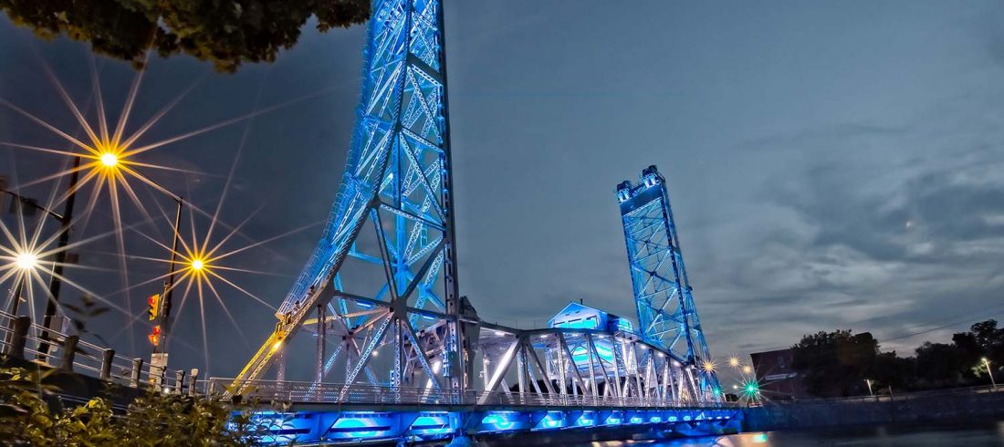 2016 Bridge 13 Welland Supper Market Illumination